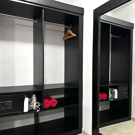 Ladybugs Apartments Palm Beach Dış mekan fotoğraf