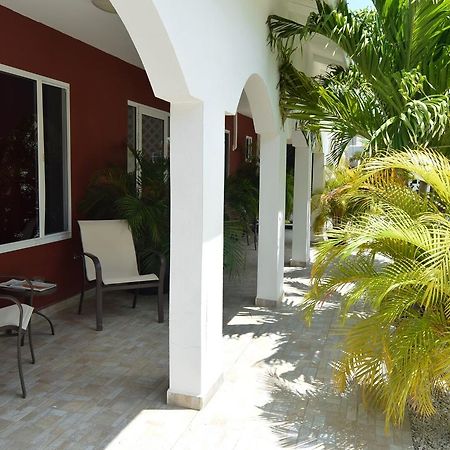 Ladybugs Apartments Palm Beach Dış mekan fotoğraf