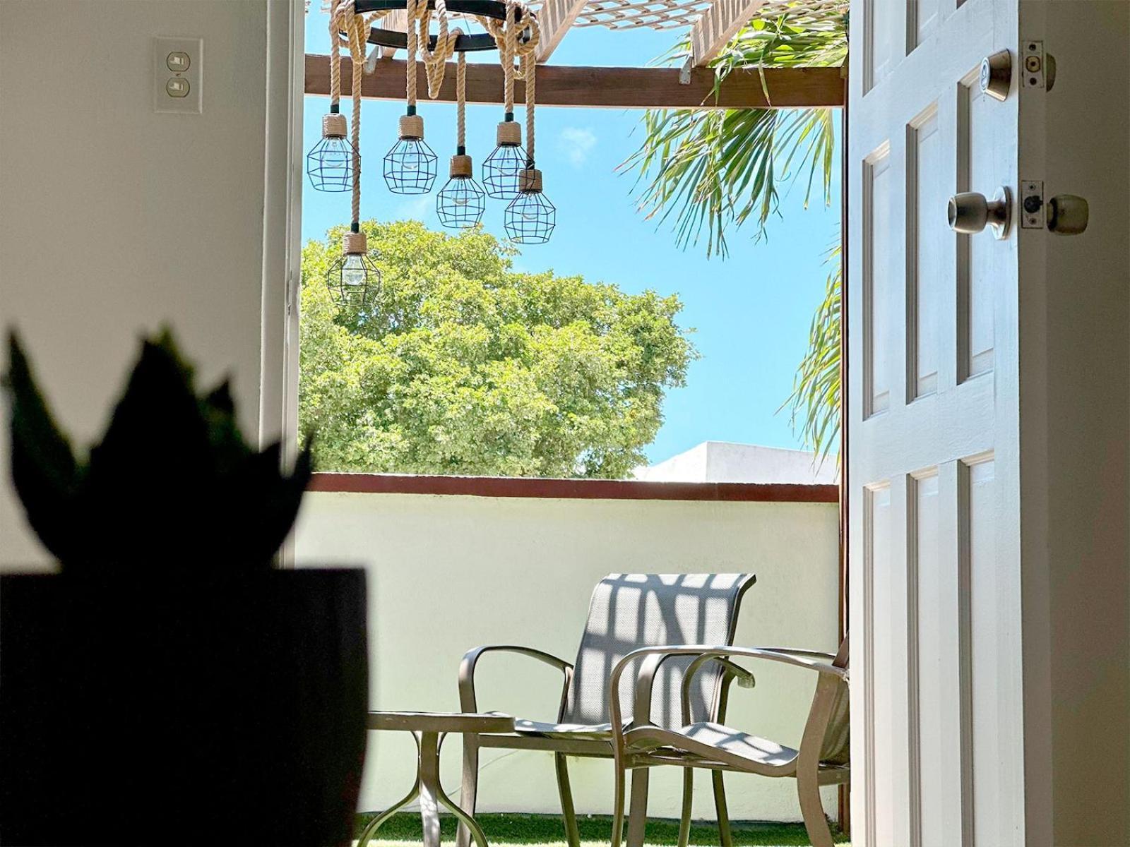 Ladybugs Apartments Palm Beach Dış mekan fotoğraf