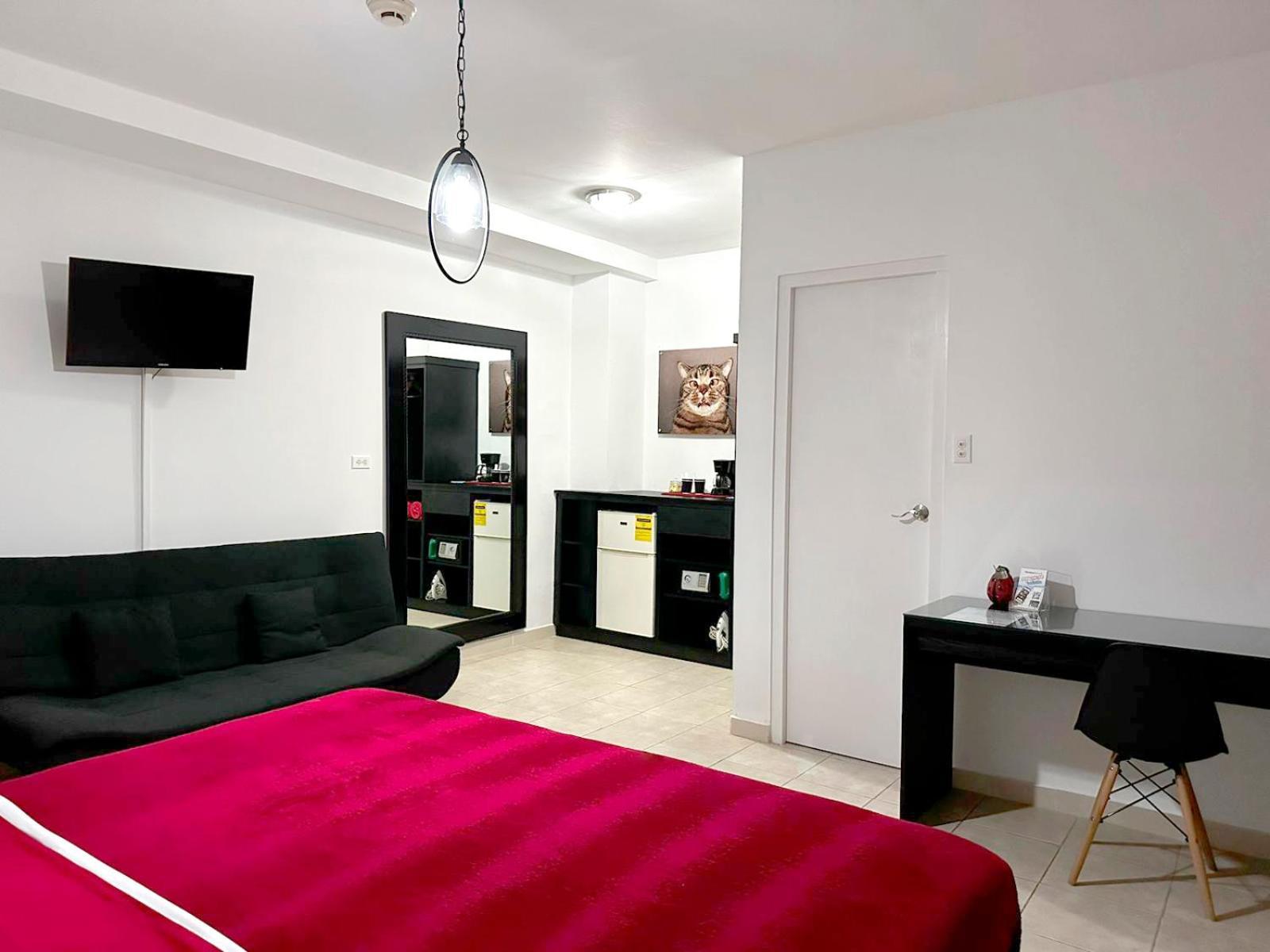 Ladybugs Apartments Palm Beach Dış mekan fotoğraf