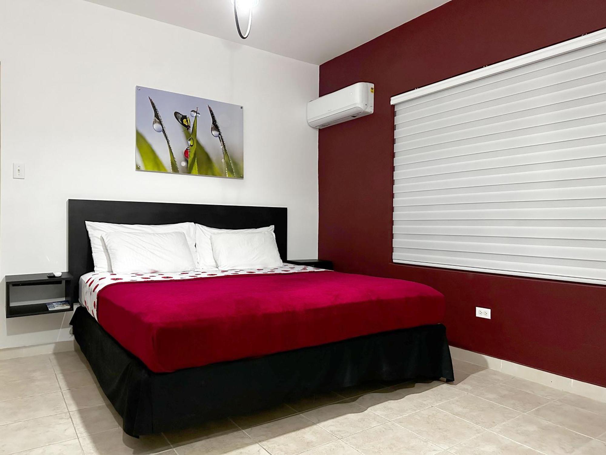 Ladybugs Apartments Palm Beach Dış mekan fotoğraf
