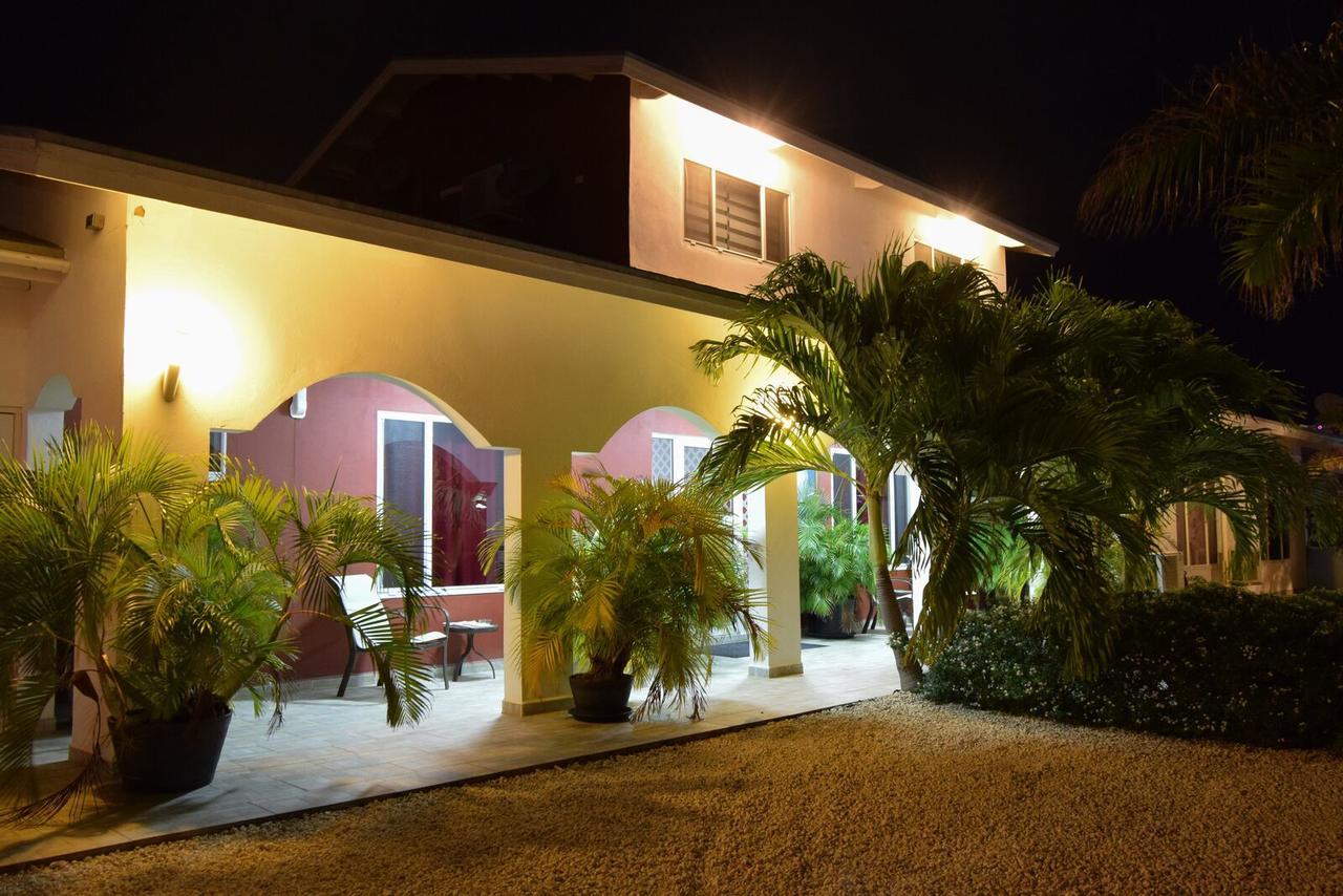 Ladybugs Apartments Palm Beach Dış mekan fotoğraf