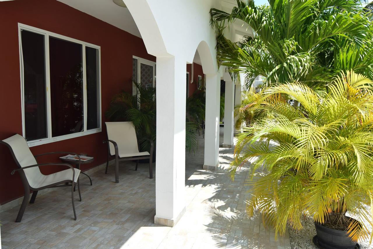 Ladybugs Apartments Palm Beach Dış mekan fotoğraf